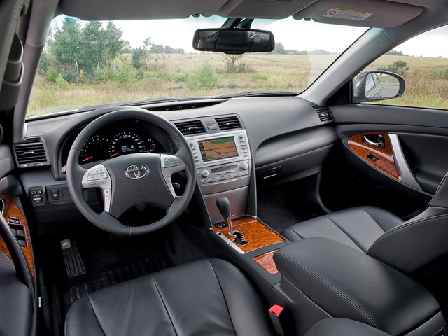 Салон автомобиля Toyota Camry Салон автомобиля Toyota Camry